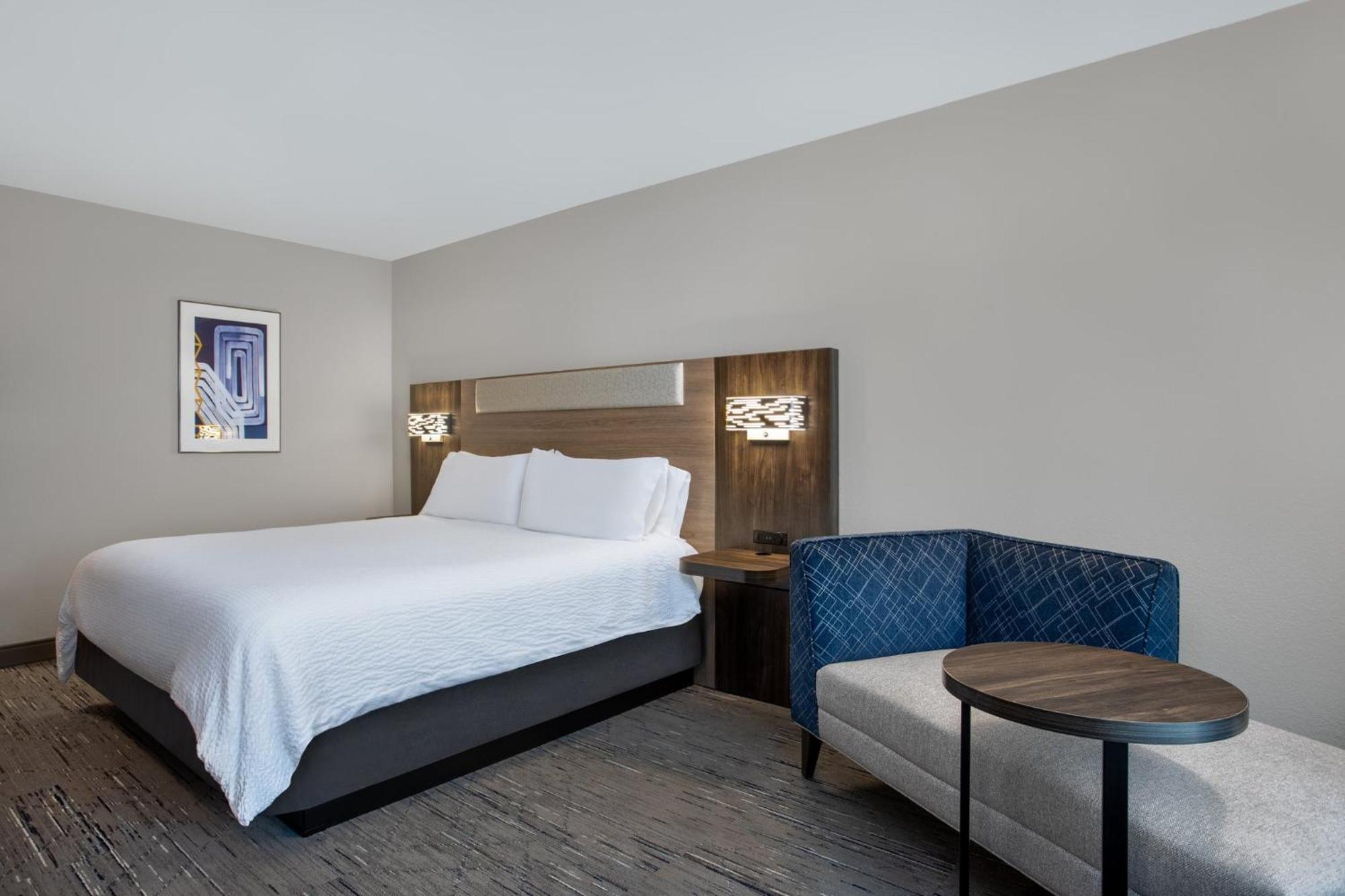 Holiday Inn Express Hotel & Suites Terre Haute By Ihg Exterior foto