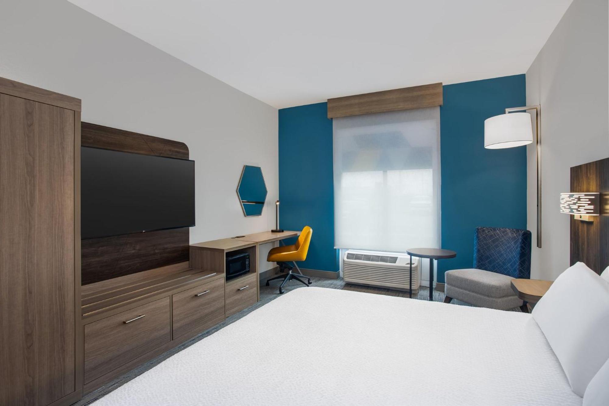 Holiday Inn Express Hotel & Suites Terre Haute By Ihg Exterior foto
