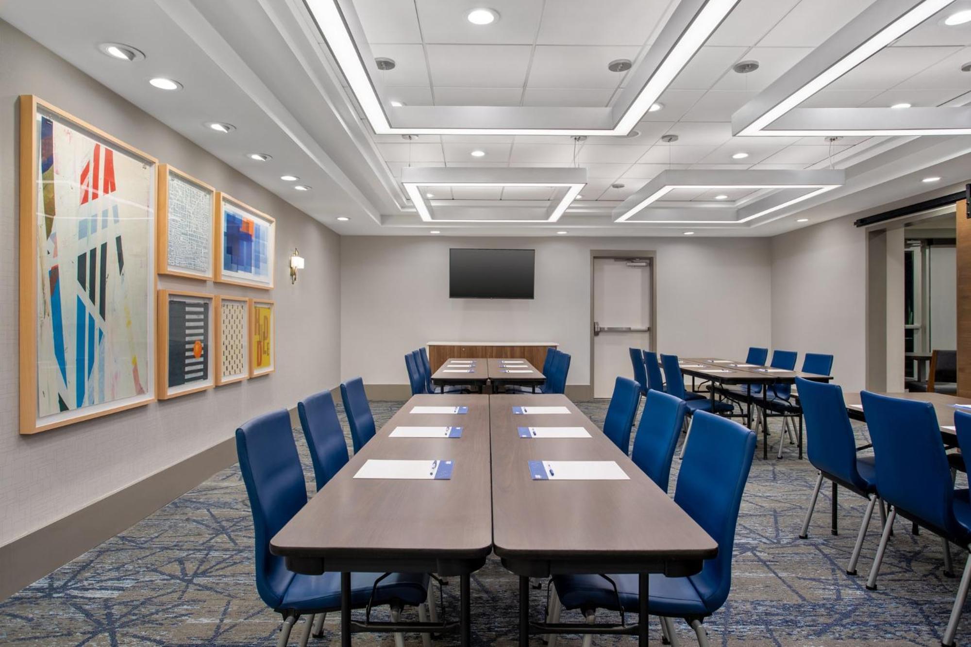 Holiday Inn Express Hotel & Suites Terre Haute By Ihg Exterior foto